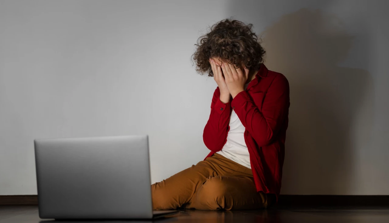 Violência cibernética contra as mulheres um desafio urgente na era digital