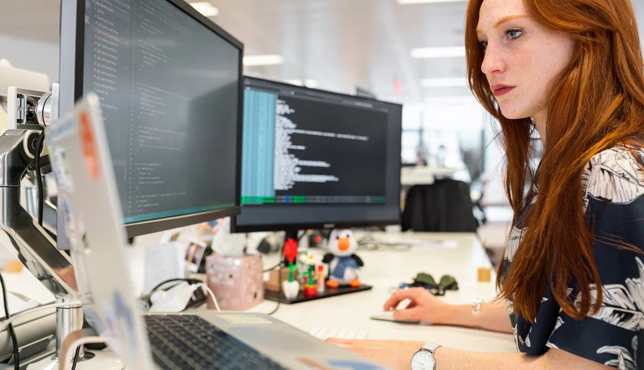Tecnologia e inovação mulheres liderando a transformação digital
